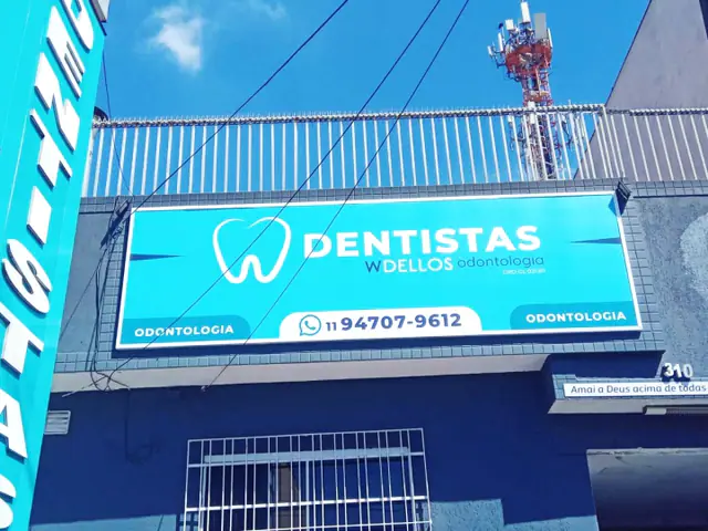 Banner produzida e instalada sob medida.