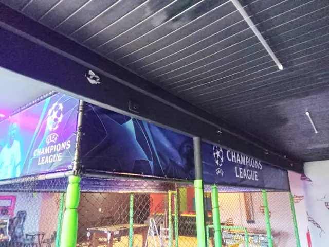 Banner produzida e instalada sob medida.