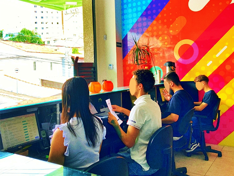 Gráfica Criarte | Adesivos, Placas, Fachadas e Comunicação Visual 4