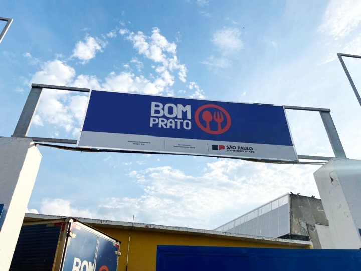 Fachada em Lona Personalizada 6