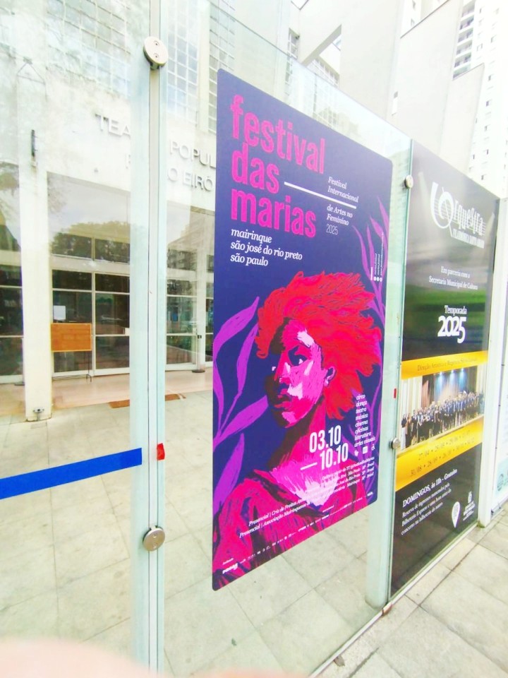 Impressão e Aplicação de Adesivo 4