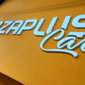 Letra em PVC expandido