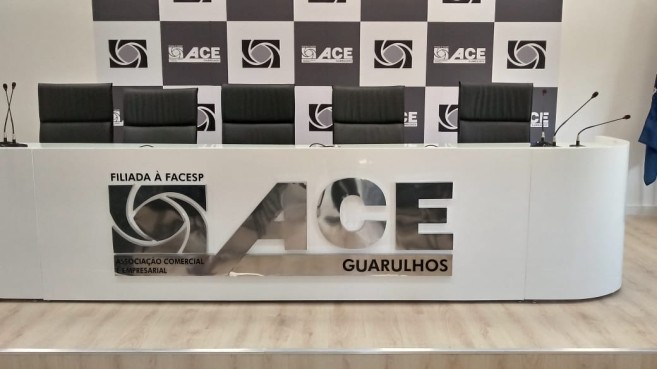 Letreiro de Acrílico Espelhado