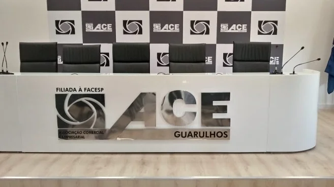 Letreiro de Acrílico Espelhado