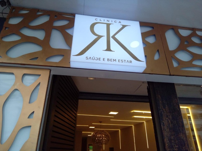 Placa em Acrílico com iluminação LED