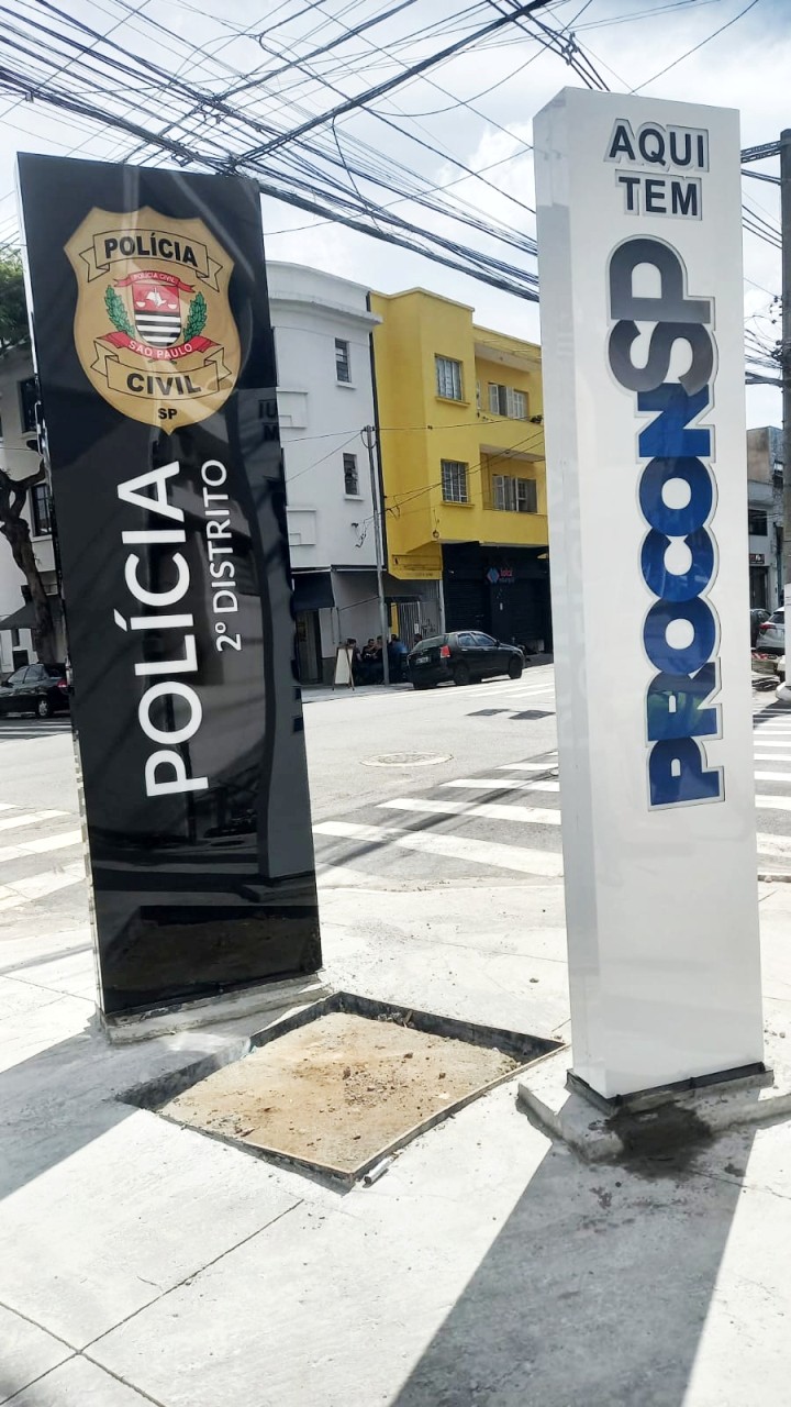 Totem Personalizado 5